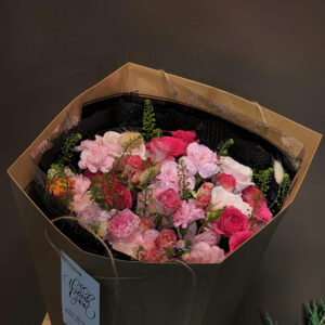 Bó hoa hồng nhiều màu