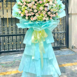 Hoa khai trương công ty