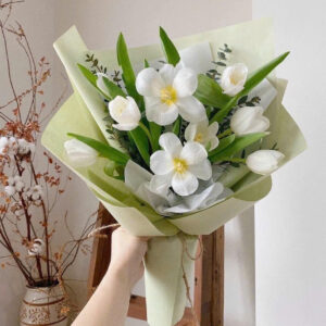 Bó Hoa tulip trắng
