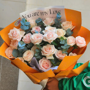 Bó Hoa Hồng Kem Dâu Spatel