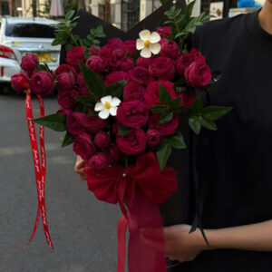 Cup Hoa Hồng Chùm Đỏ Crimson Passion (Đam Mê Đỏ Thẫm)
